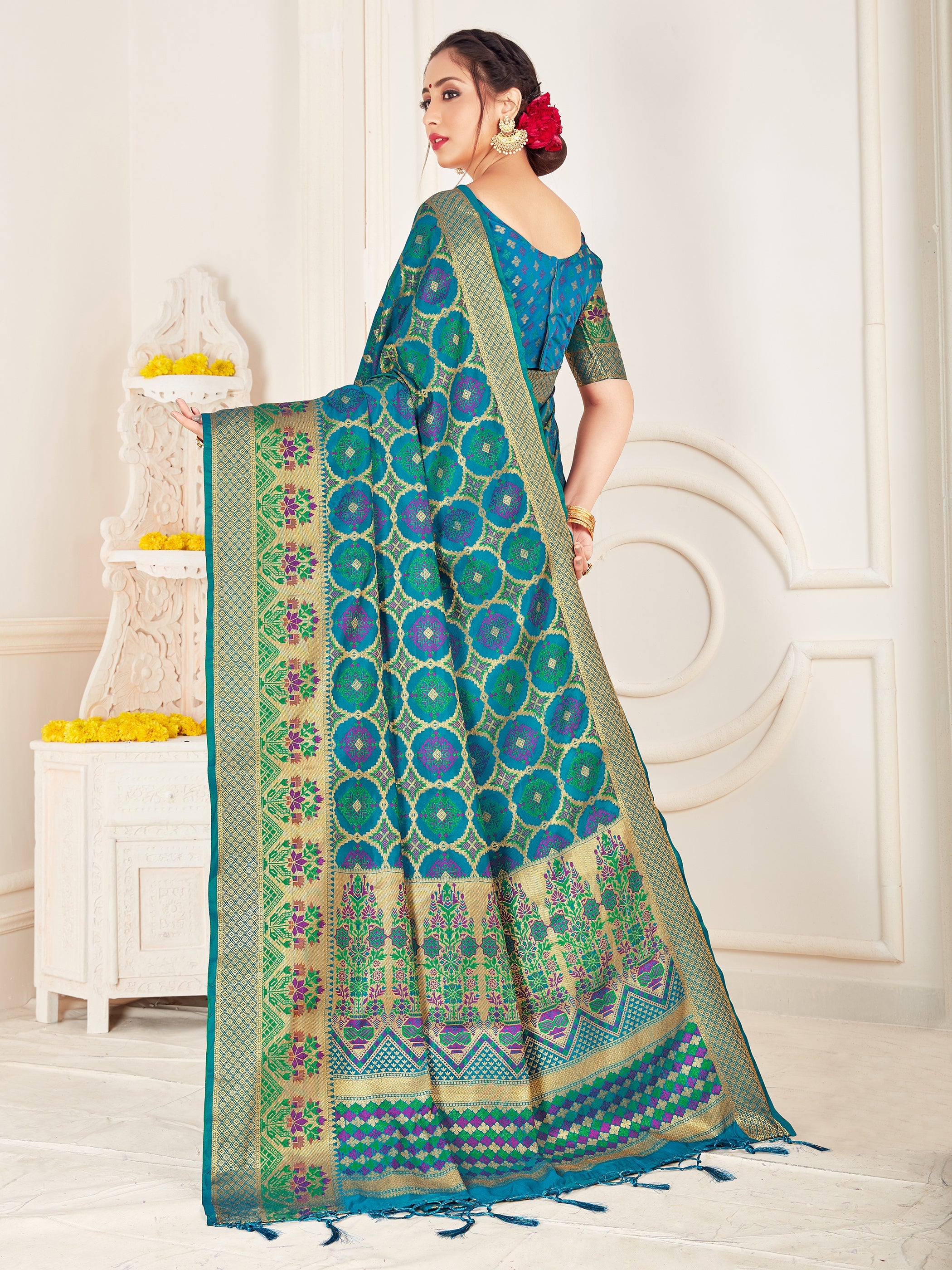 Elegant Turquoise Banarasi Art Silk Woven Saree : Perfect for Weddings & Formal Events