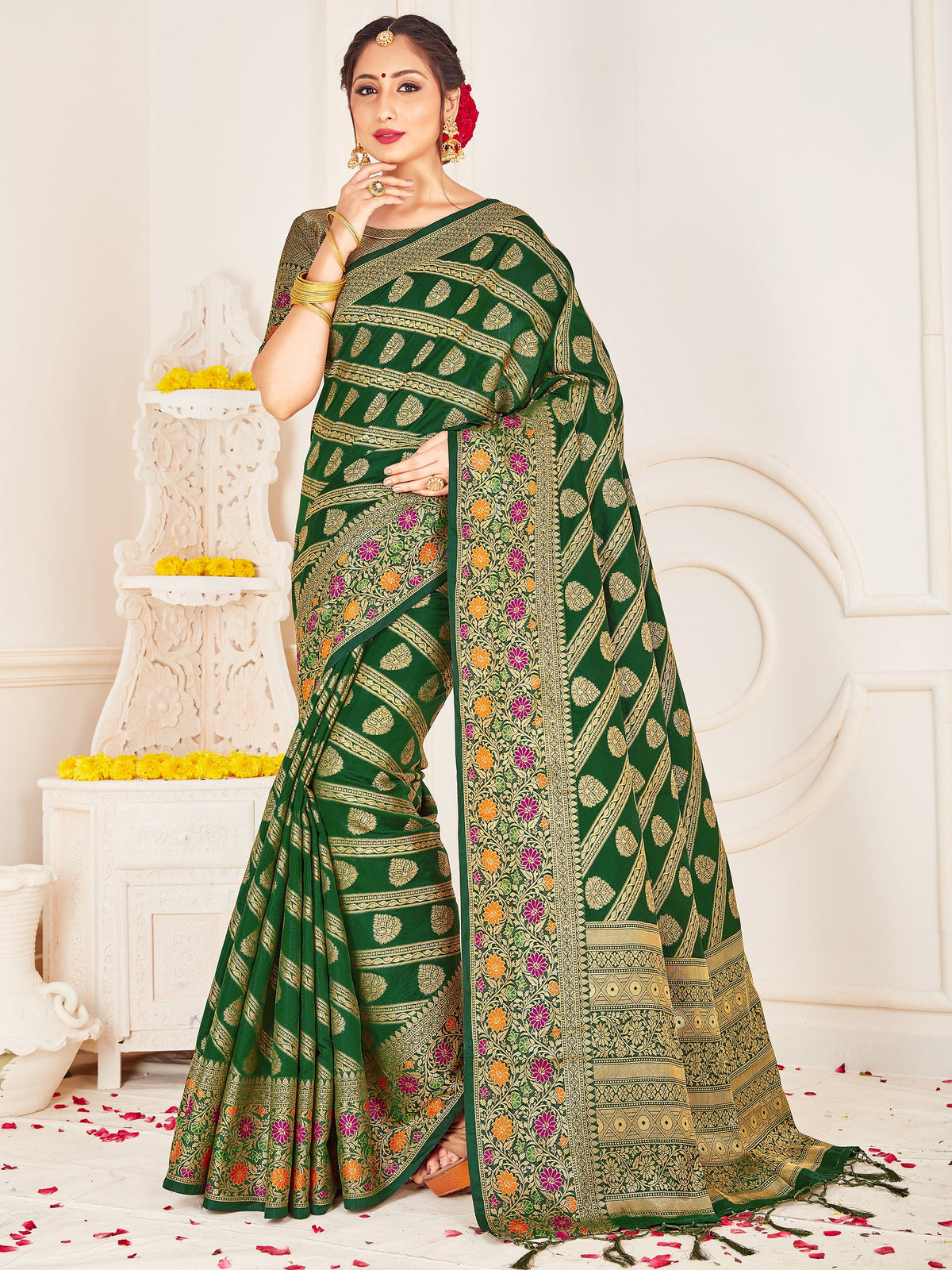 Elegant Green Banarasi Art Silk Woven Saree : Perfect for Weddings & Formal Events