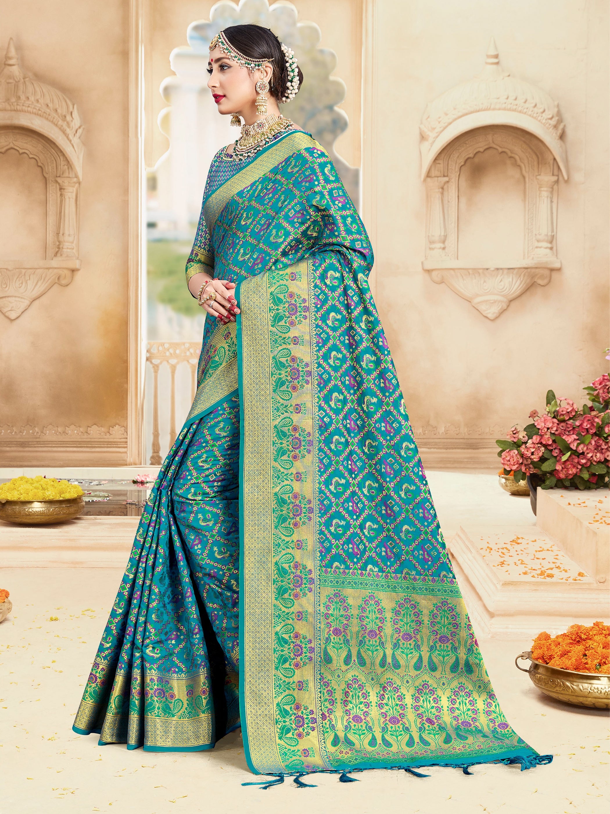 Elegant Turquoise Banarasi Art Silk Woven Saree : Perfect for Weddings & Formal Events