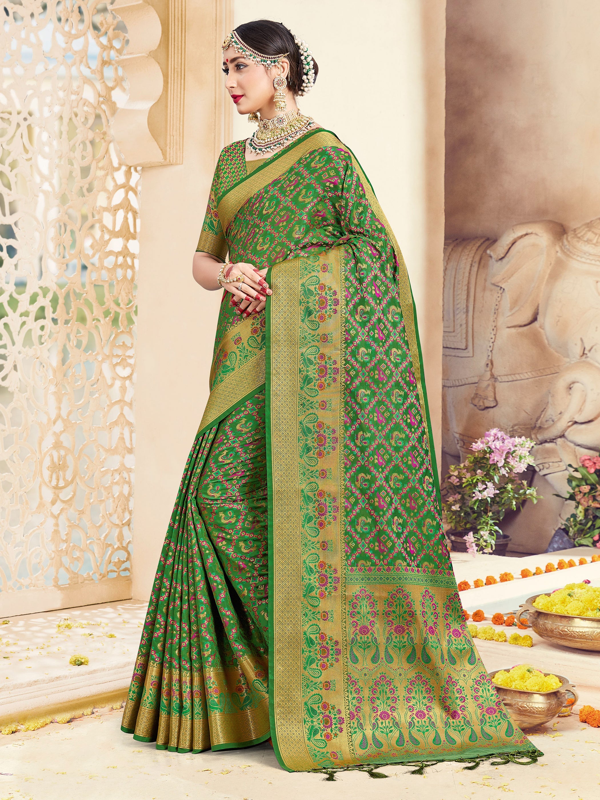 Beautiful `Green Banarasi Art Silk Woven Saree : Perfect for Weddings & Formal Events