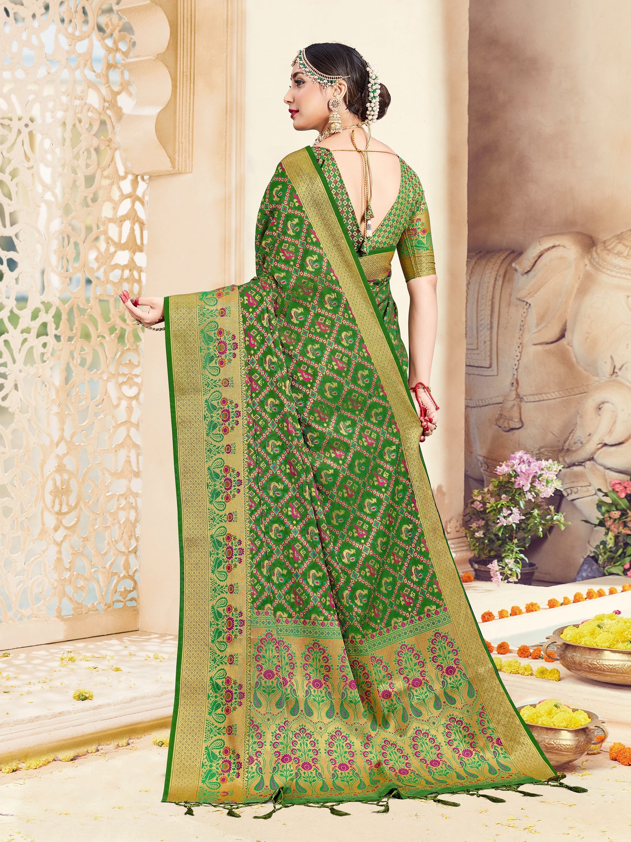 Beautiful `Green Banarasi Art Silk Woven Saree : Perfect for Weddings & Formal Events