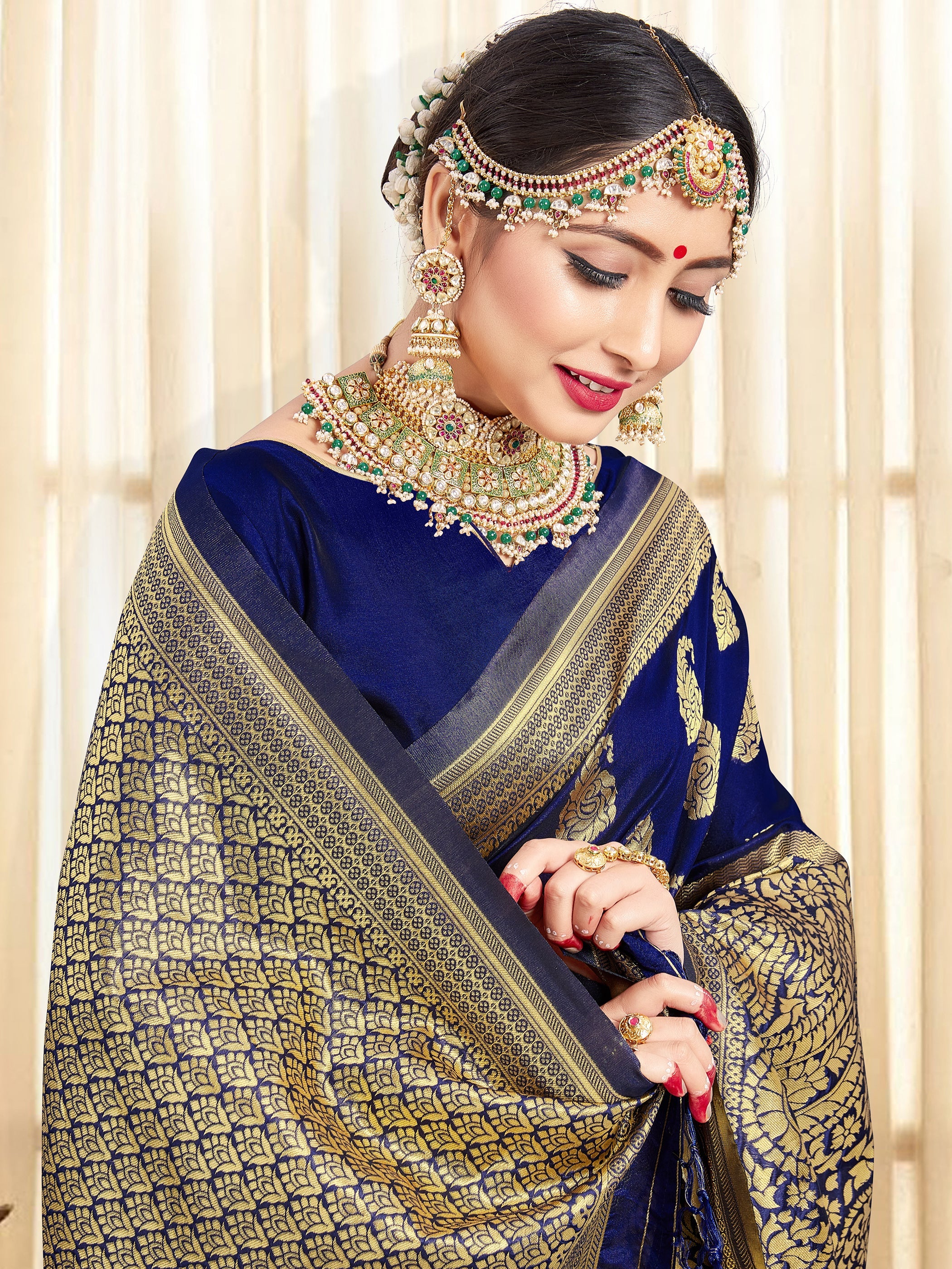 Elegant Navy Blue Banarasi Art Silk Woven Saree : Perfect for Weddings & Formal Events