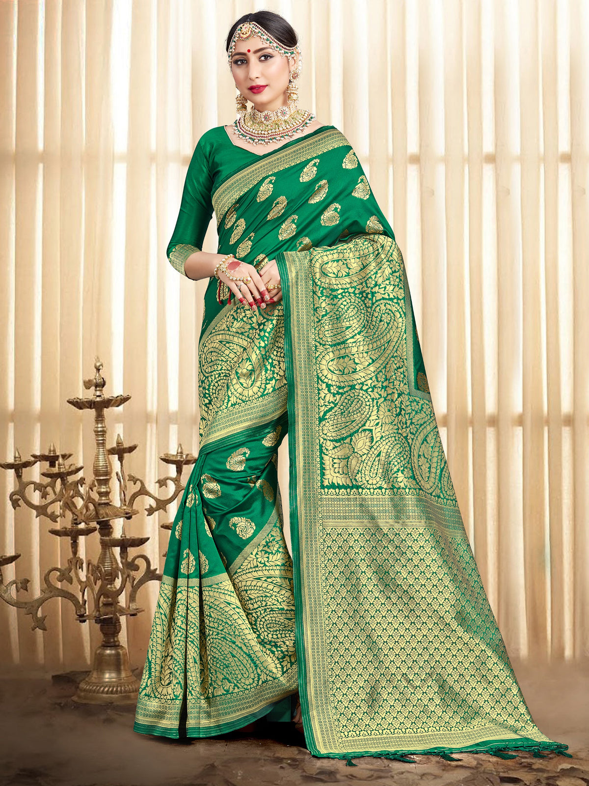 Beautiful Green Banarasi Art Silk Woven Saree : Perfect for Weddings & Formal Events