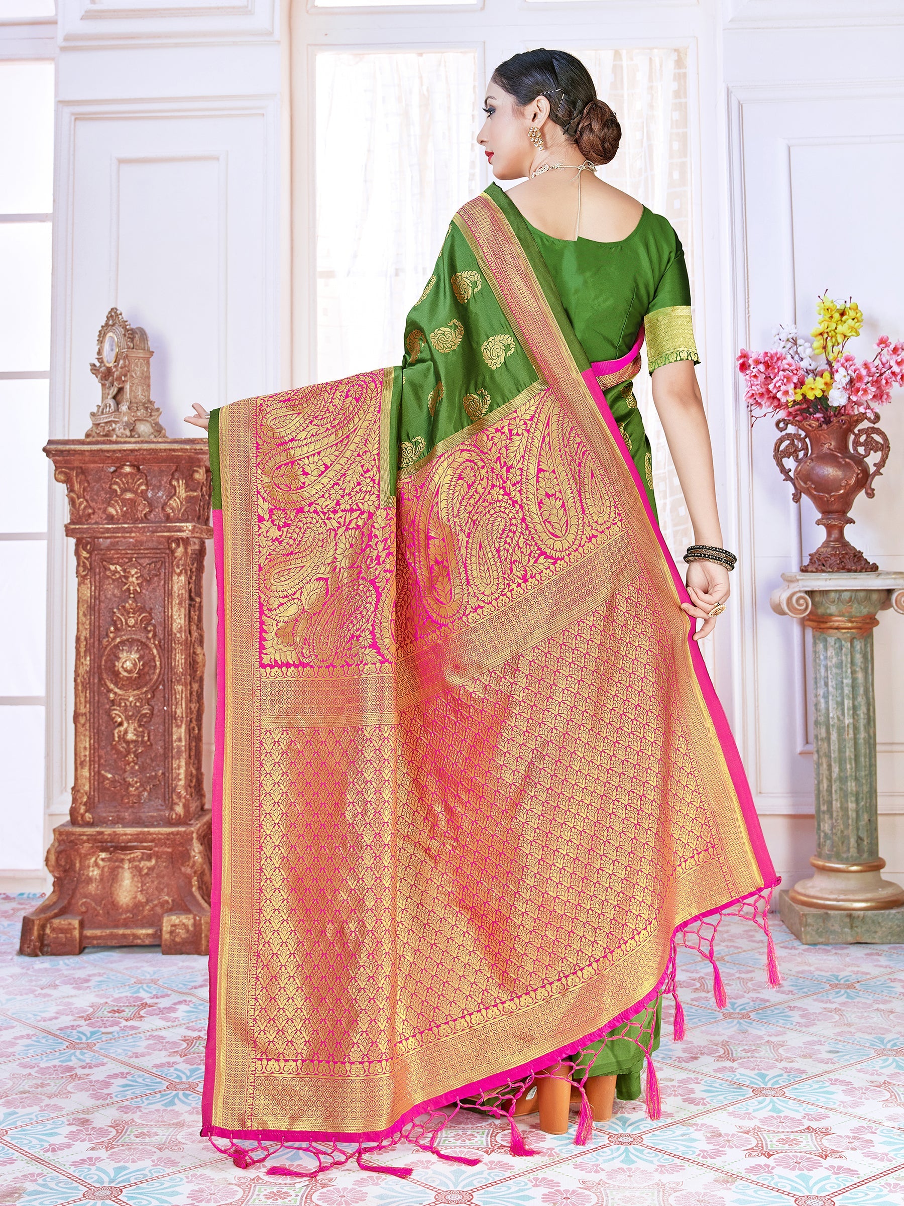 Beautiful Green Banarasi Art Silk Woven Saree : Perfect for Weddings & Formal Events