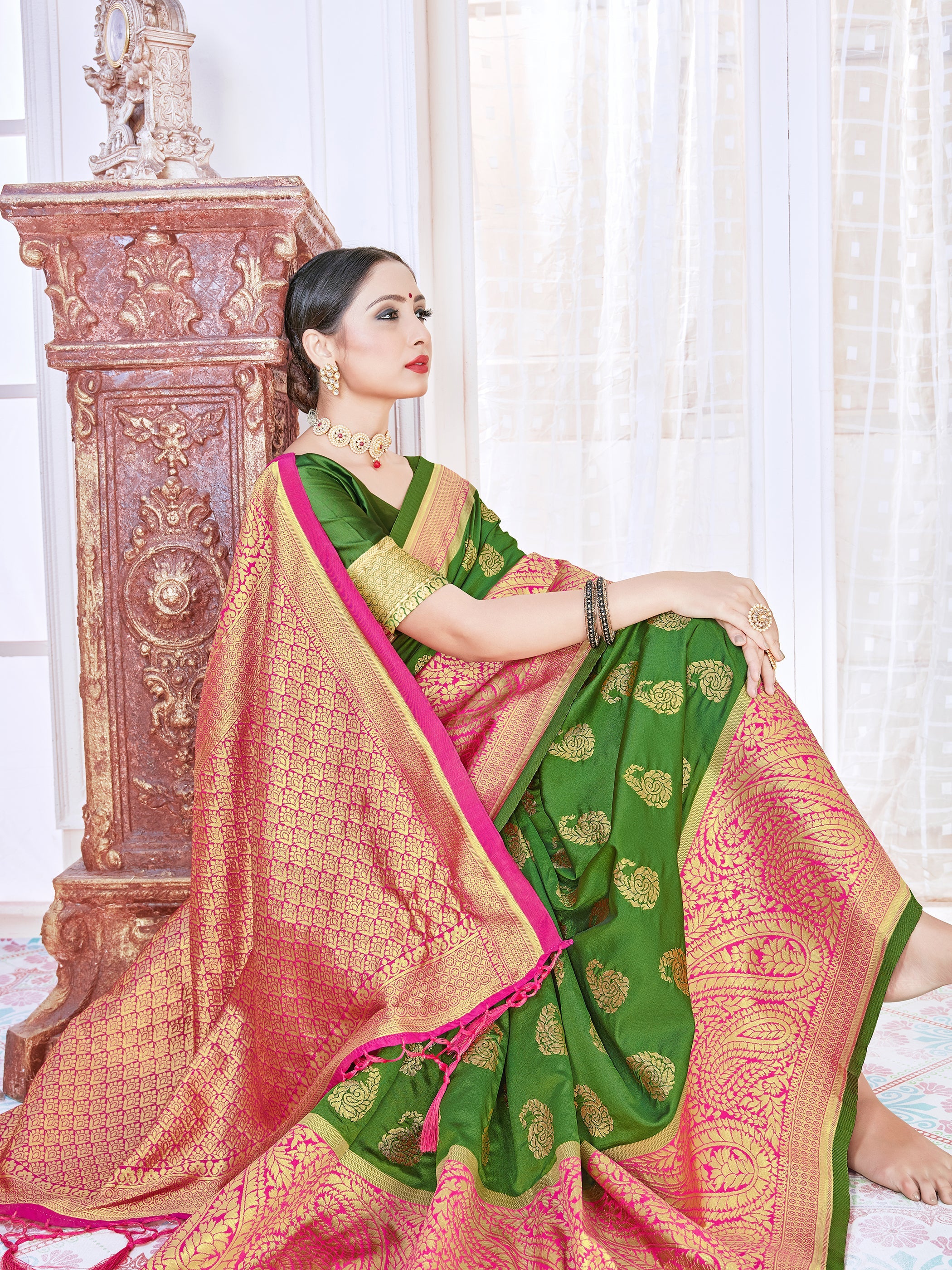 Beautiful Green Banarasi Art Silk Woven Saree : Perfect for Weddings & Formal Events