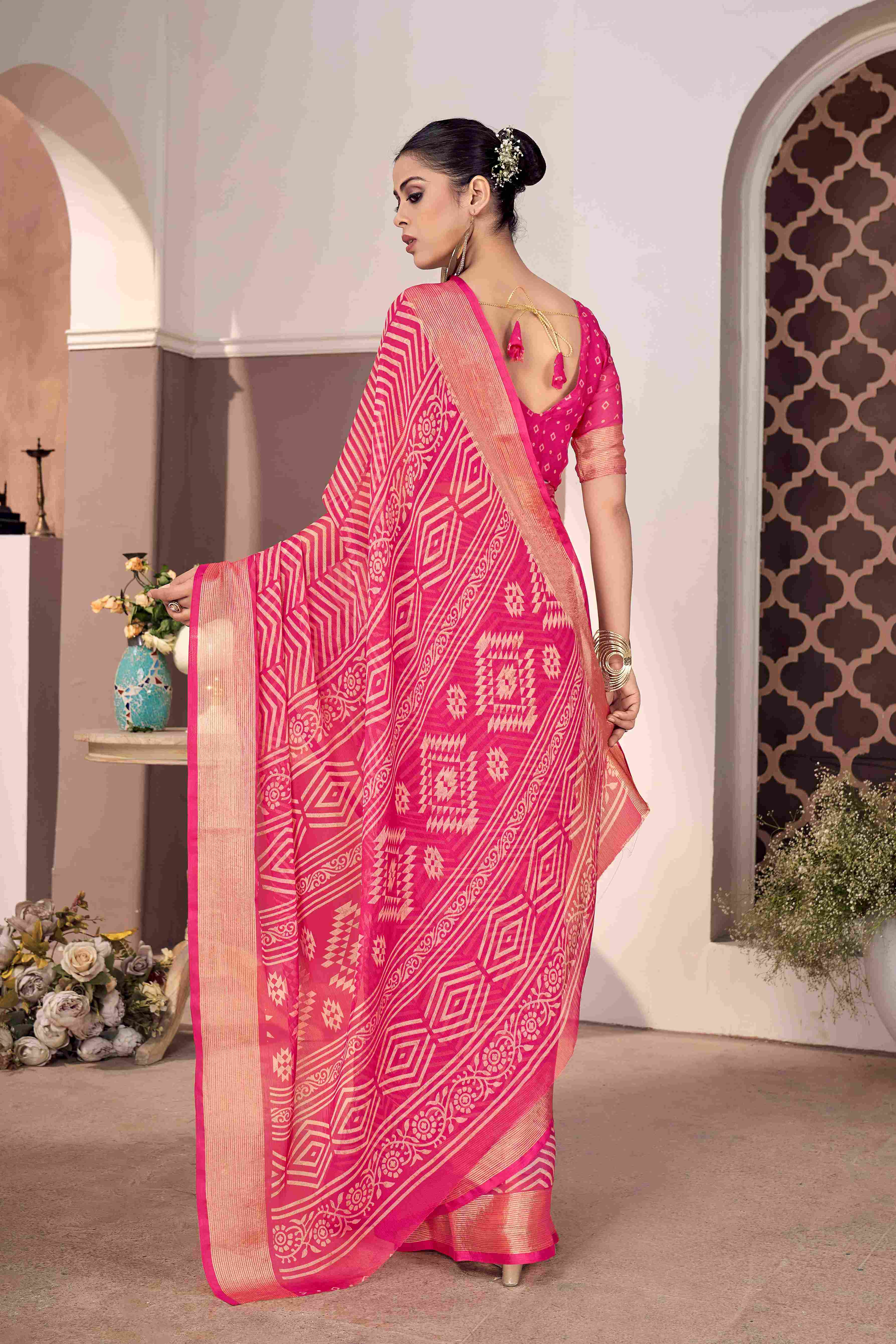 Elegant Pink Chiffon Zigzag Saree: Lightweight, Vibrant, and Versatile Fashion