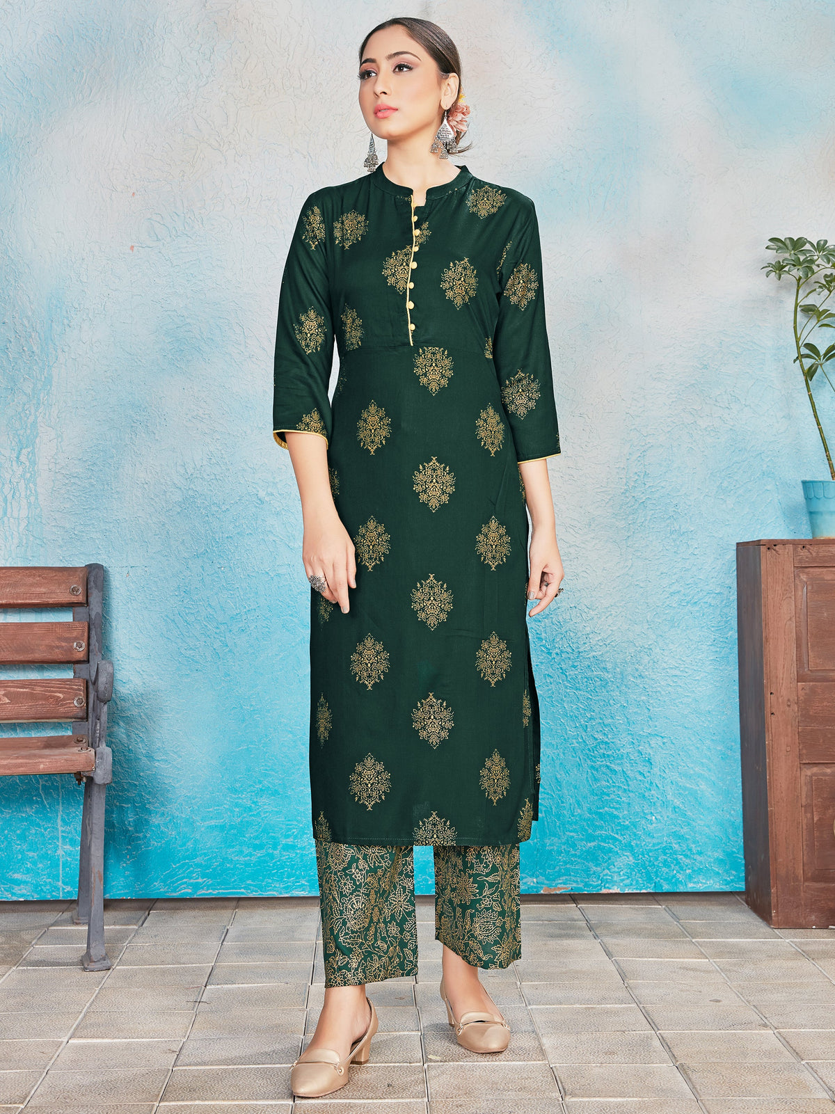 Elegant Green Rayon Foil Print Kurta Set - Perfect for Festive Occasions