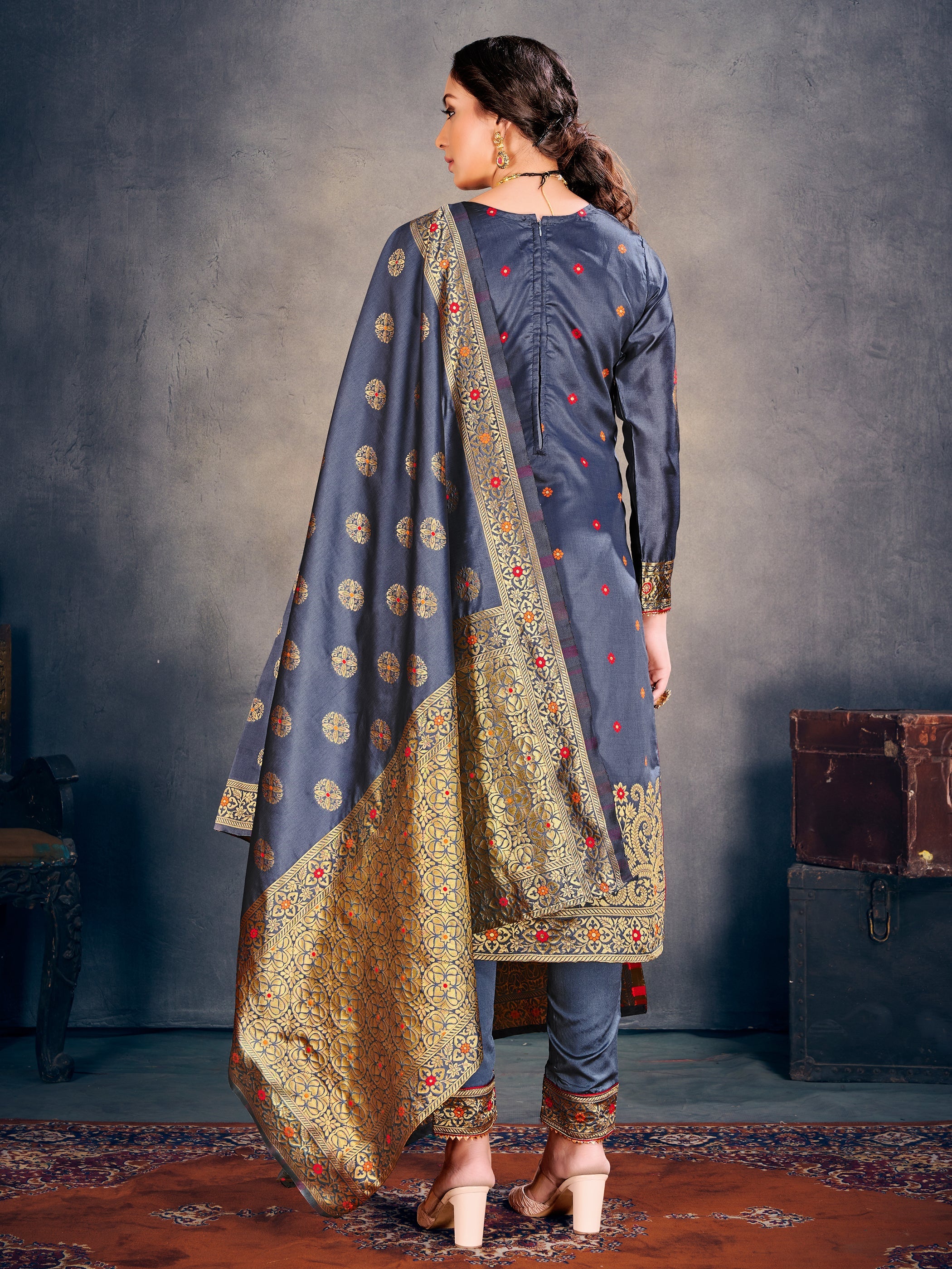 Grey Poly Silk Banarasi Kurta Set: Timeless Elegance for Festive Occasions