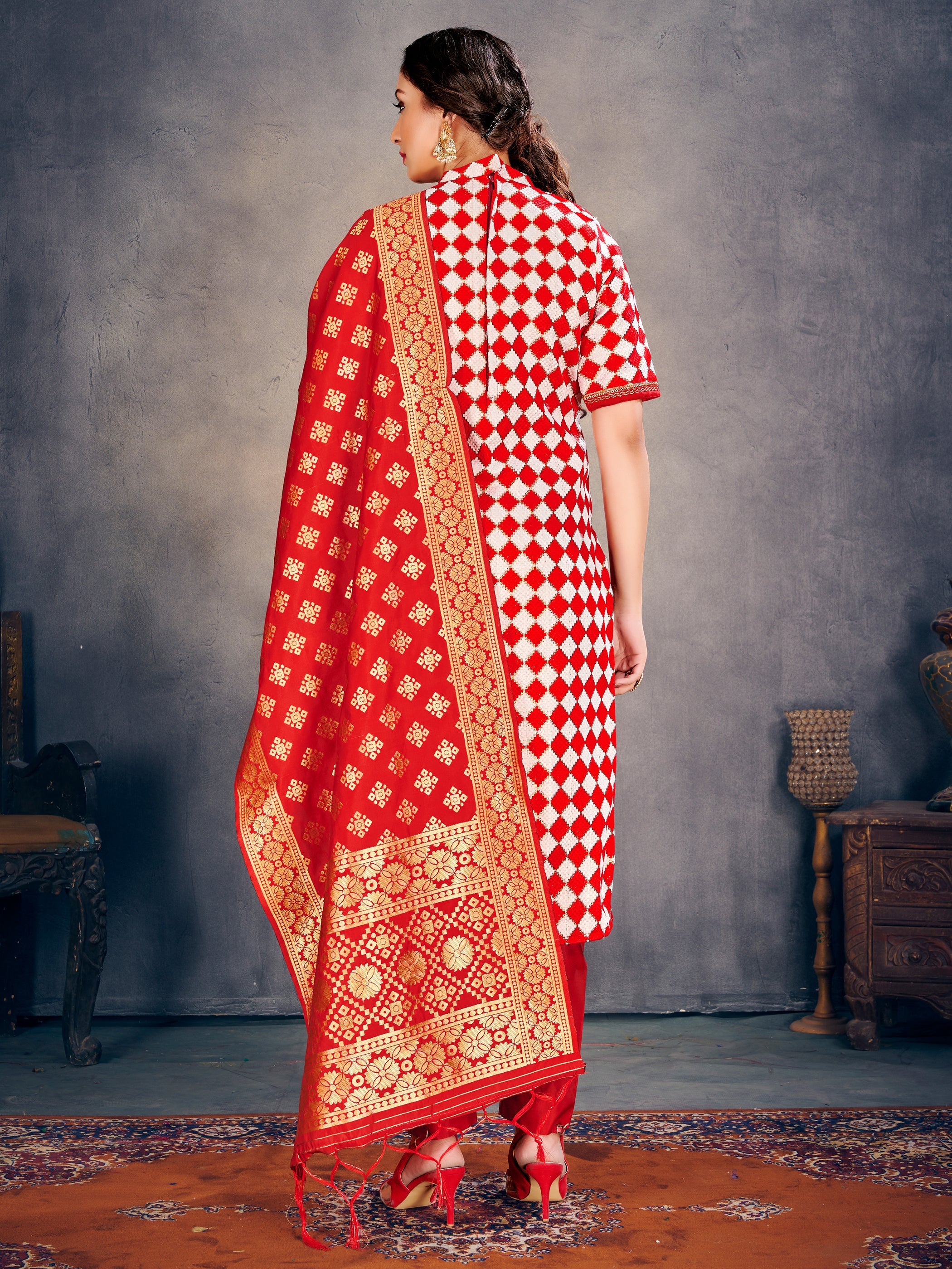 Red Poly Silk Banarasi Kurta Set: Elegant Traditional Wear for Festive Occasions