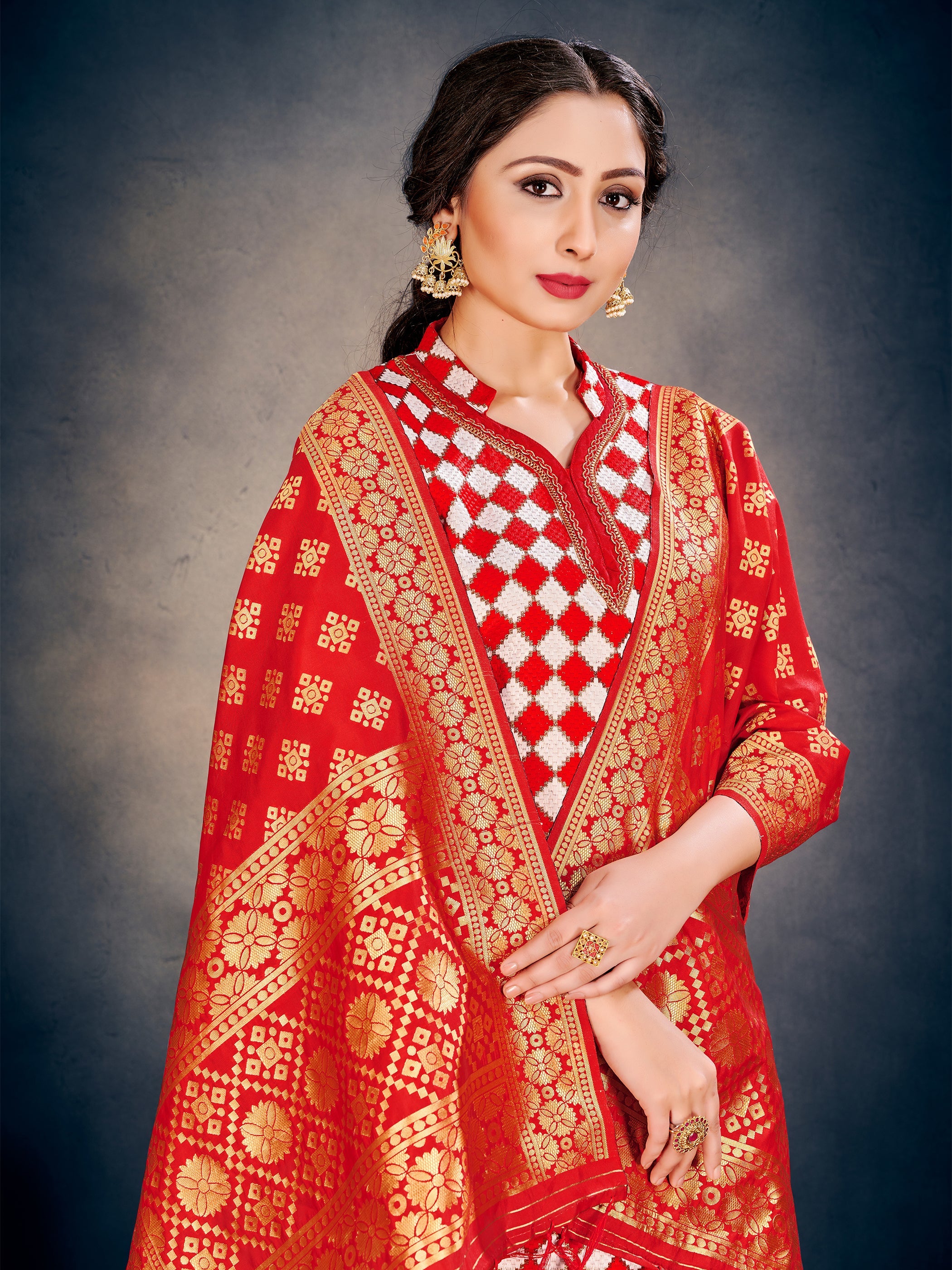 Red Poly Silk Banarasi Kurta Set: Elegant Traditional Wear for Festive Occasions