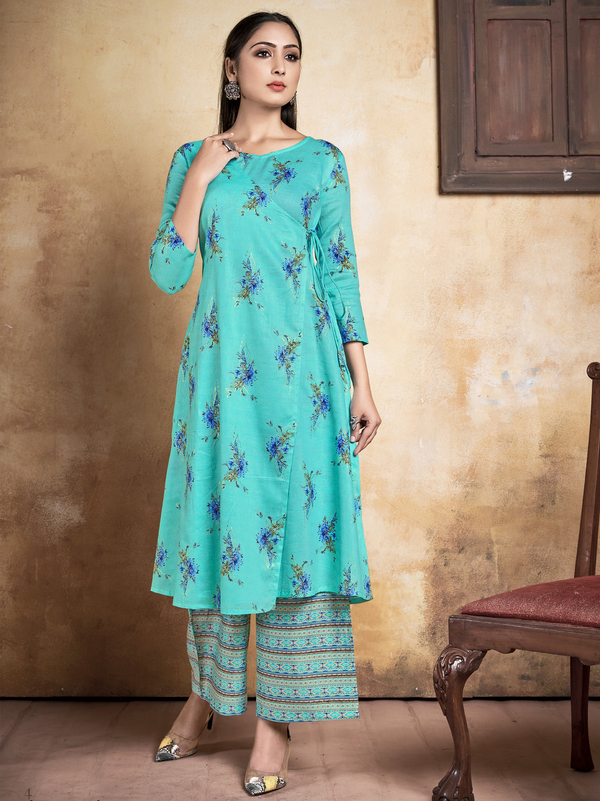 Elegant Teal Rayon Suit: Intricate Prints & Breathable Fabric for Any Occasion