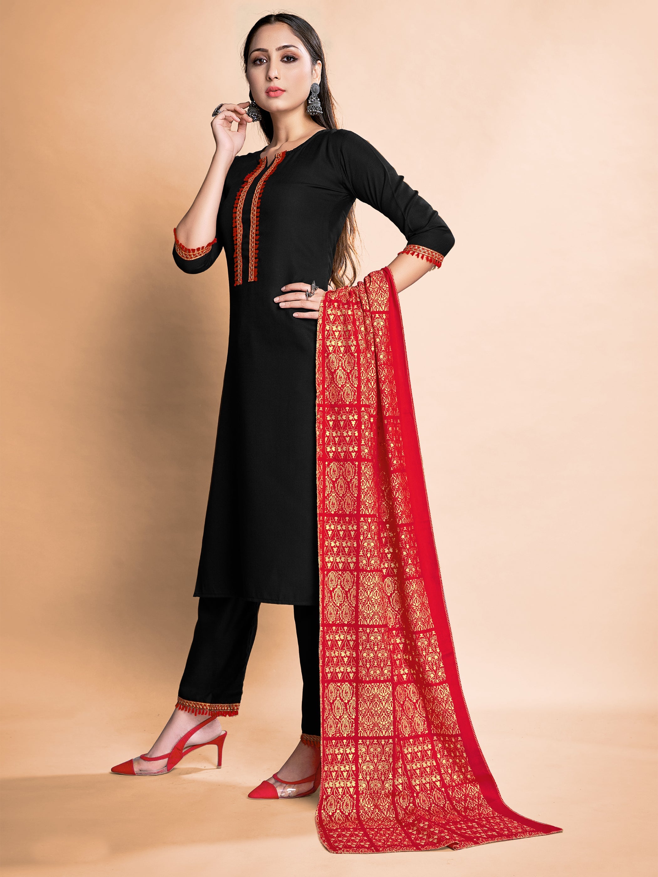 Stunning Black Rayon Foil Printed Kurta Set: Elegance for Festive Occasions