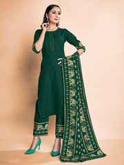 Elegant Green Rayon Dress: Luxurious Feel, Intricate Foil Print, Versatile Wear