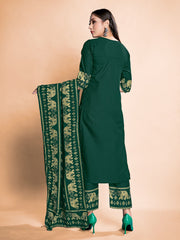 Elegant Green Rayon Dress: Luxurious Feel, Intricate Foil Print, Versatile Wear