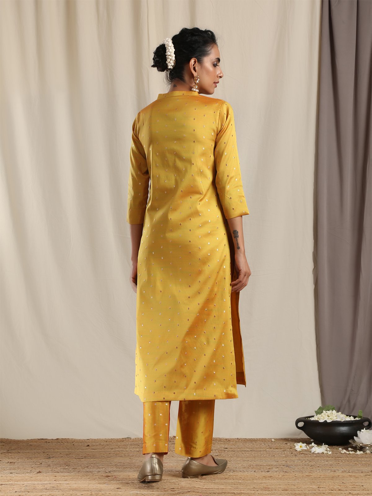 Stunning Yellow Art Silk Woven Kurta Set: Elegance & Comfort for Any Occasion