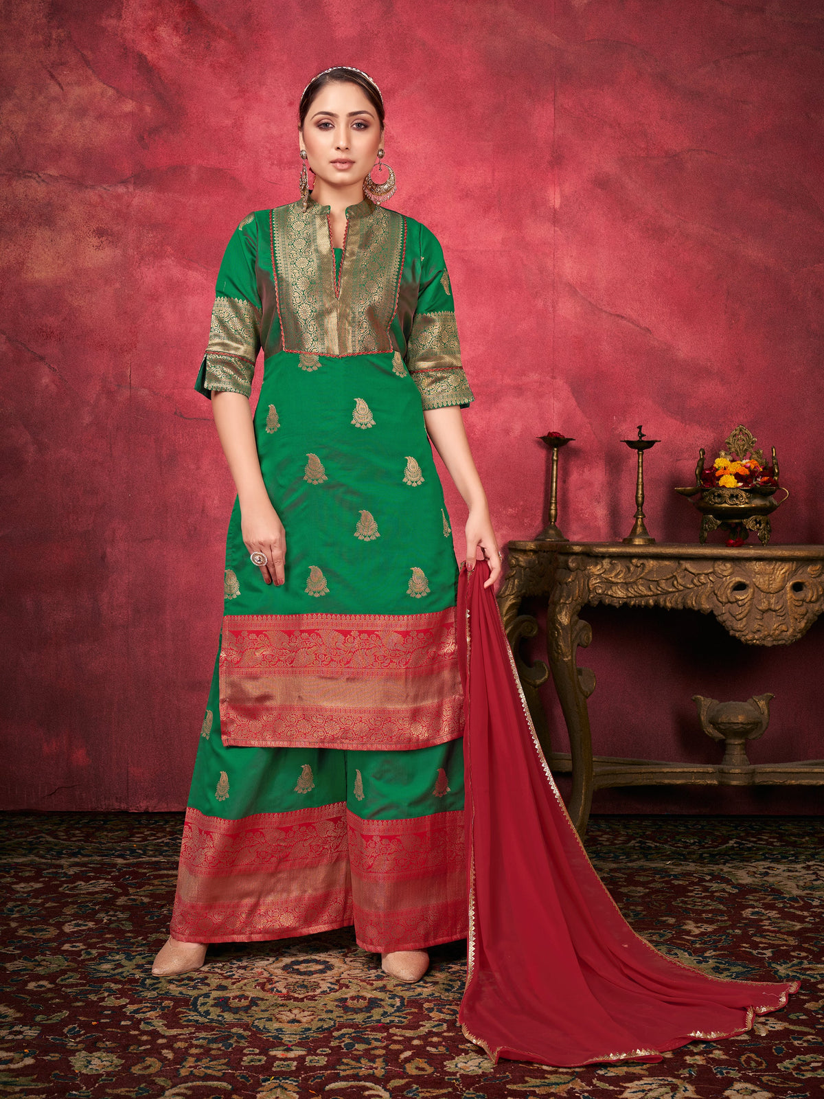 Exquisite Green Art Silk Kurta Set: Elegant, Festive & Comfortable Wear