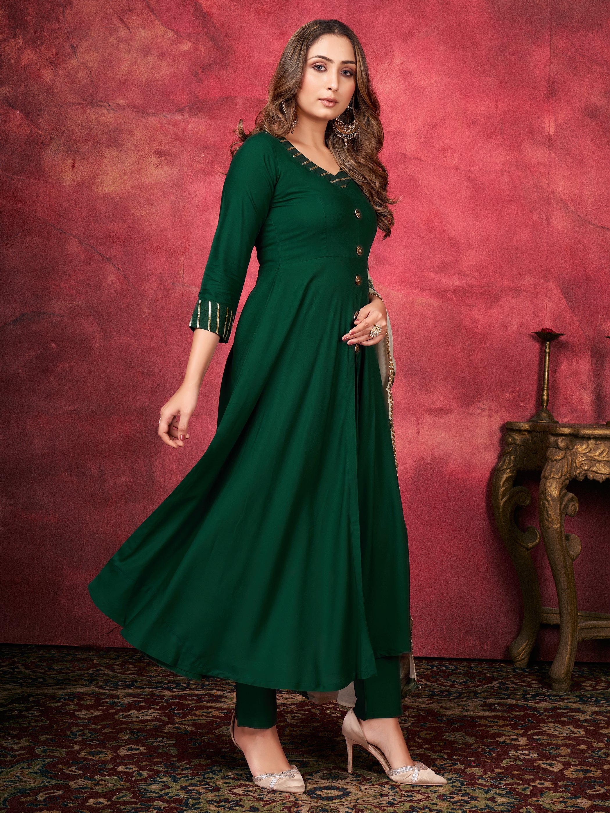 Elegant Dark Green Rayon Kurta Set: Timeless Design for Any Occasion & Comfort