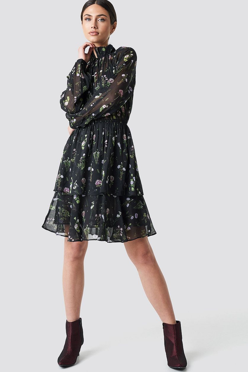 Elegant Black Chiffon Fit and Flare Dress with Long Sleeves and Printed Design