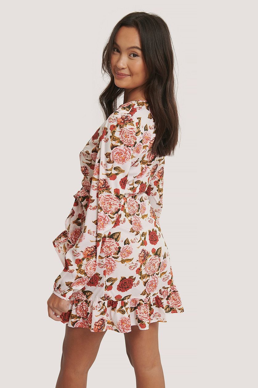 Stylish Multi Wrap Crepe Floral Print V Neck Dress with Balloon Sleeves