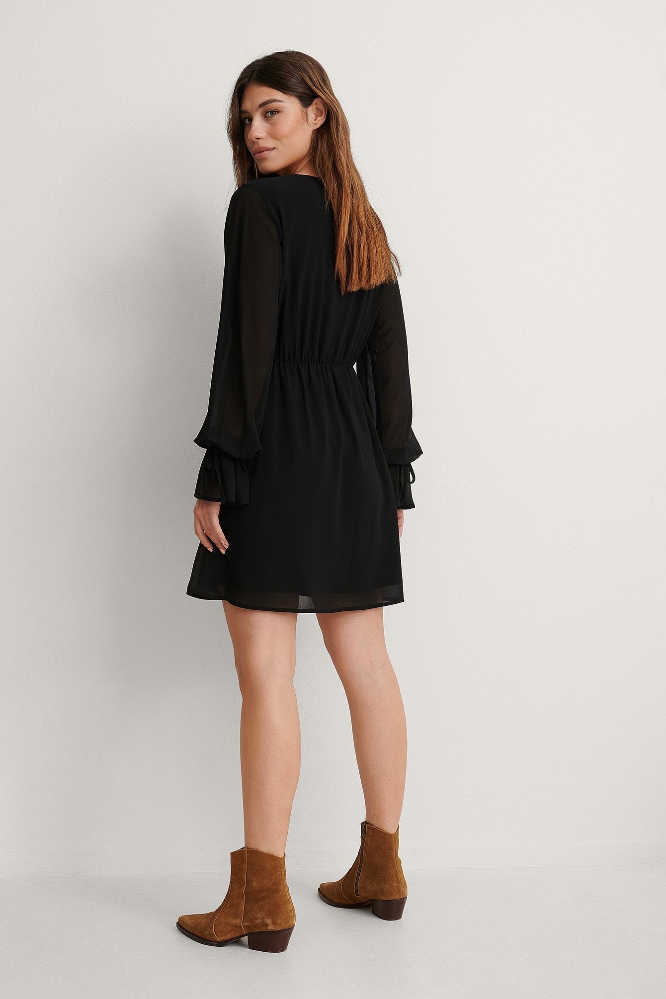 Chic Black Georgette V Neck Dress with Balloon Sleeves - Solid Wrap Style