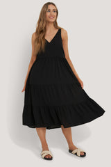 Chic Black Panelled Georgette Solid Sleeveless Dress for Elegant Style