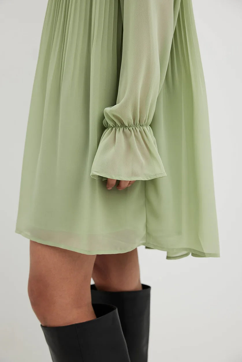 Stylish Green Georgette Puff Sleeve Dress - Solid Color Fashion Outfit