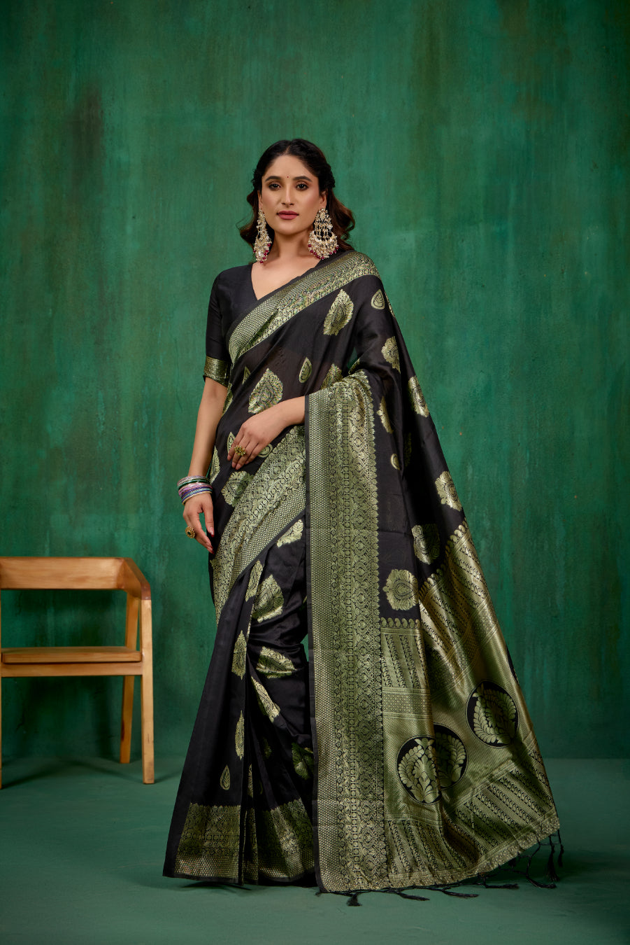 Shop Elegant Black Banarasi Art Silk Woven Ready to Wear Saree Online - Best Prices