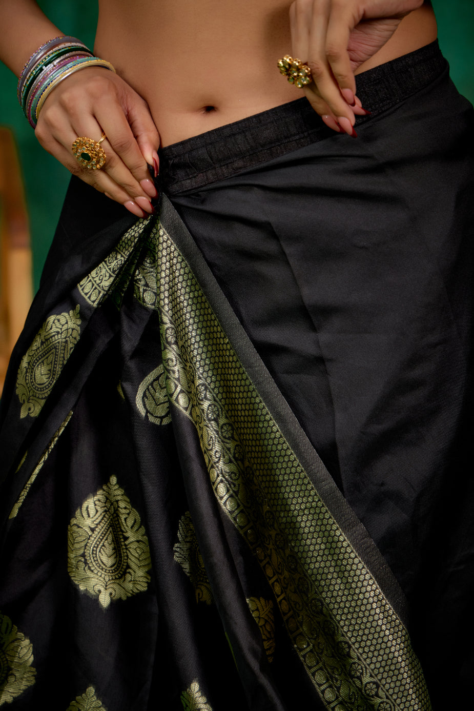 Shop Elegant Black Banarasi Art Silk Woven Ready to Wear Saree Online - Best Prices