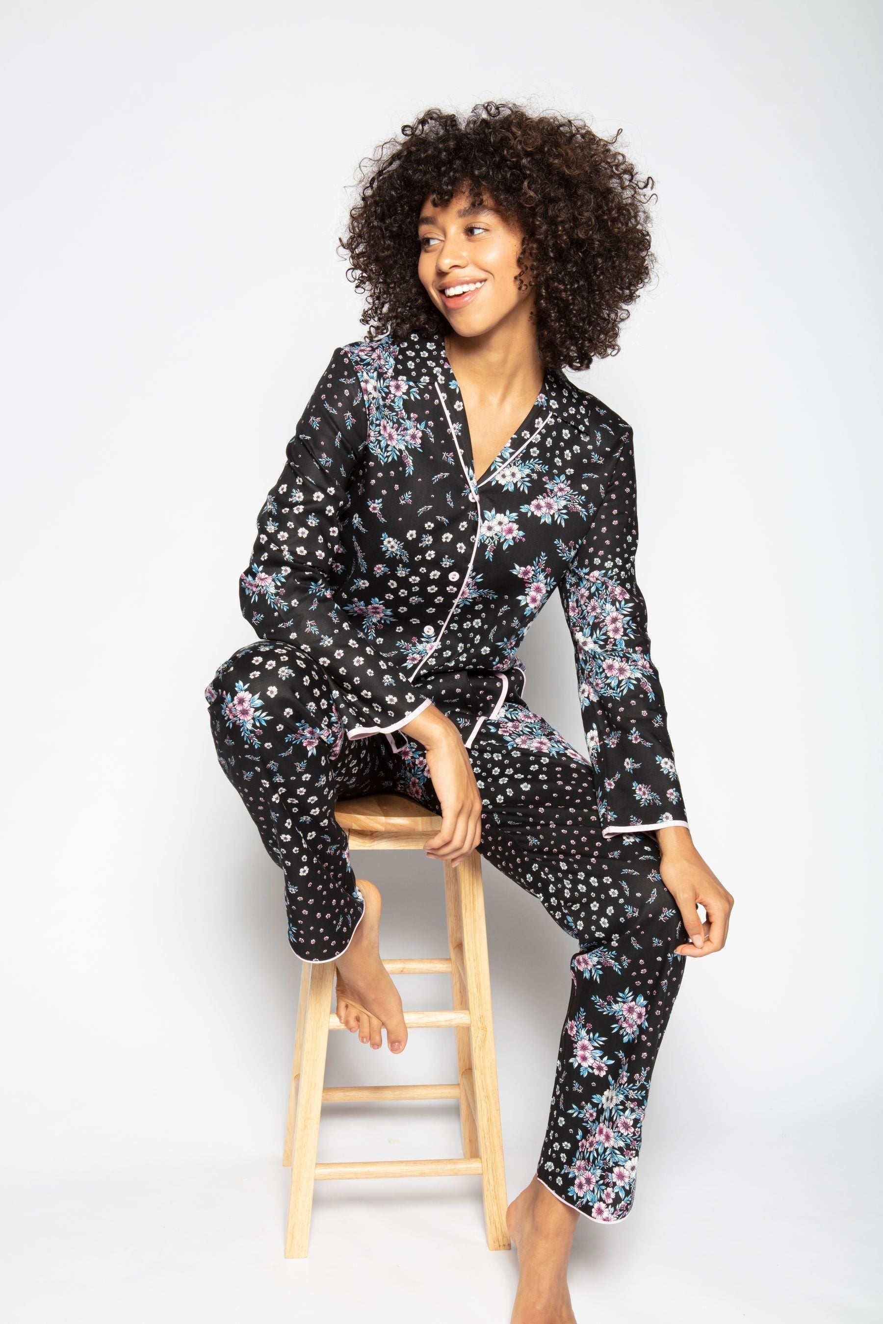 Black Color Digital Abstract Printed loungewear/Nightsuit For Women With Pants.